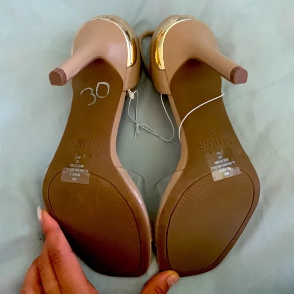 Guess Heels - Picture 2 of 2